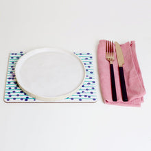 Load image into Gallery viewer, Tangle Placemat
